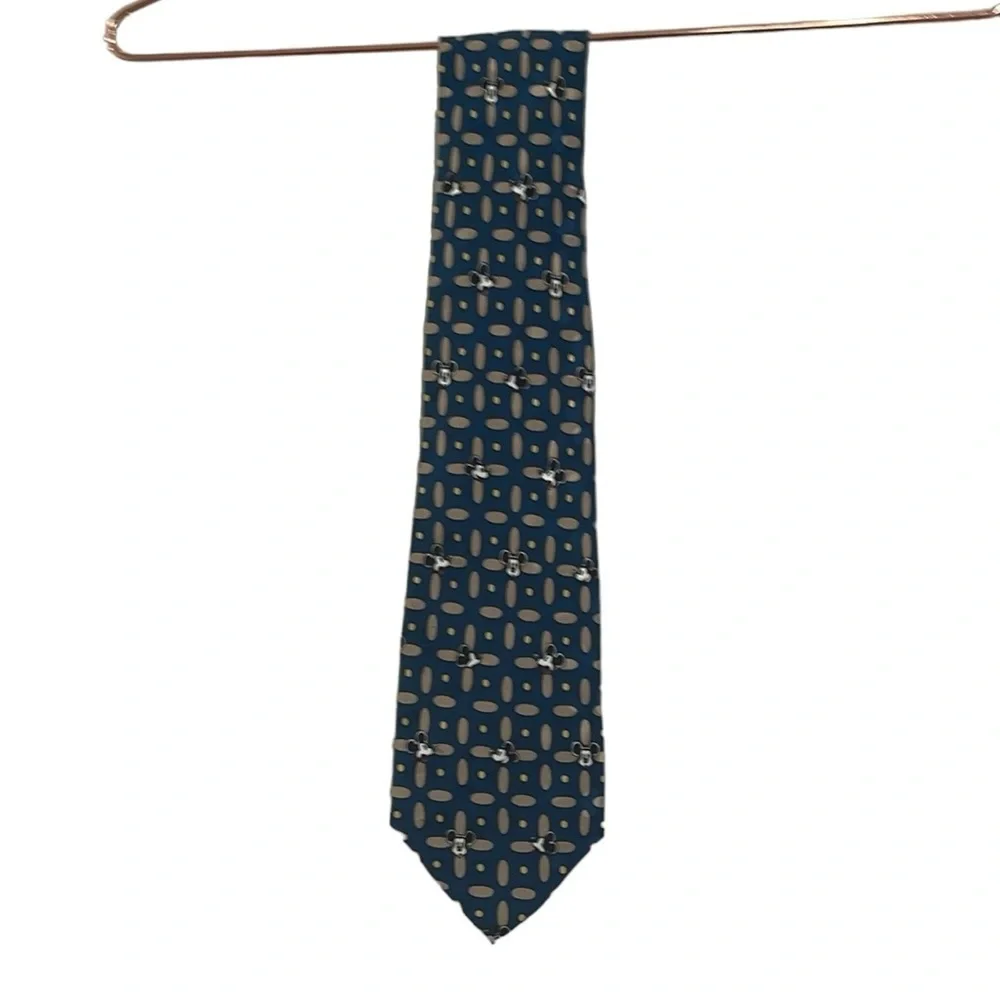 Men’s Disney Mickey Mouse silk tie. - Picture 9 of 10